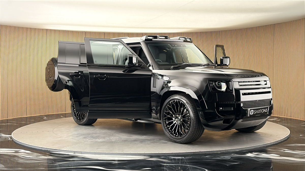 More views of Land Rover Defender 110