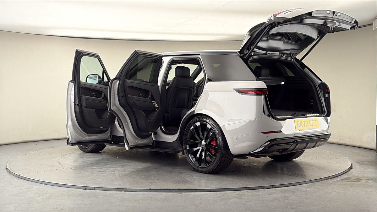 More views of Land Rover Range Rover Sport