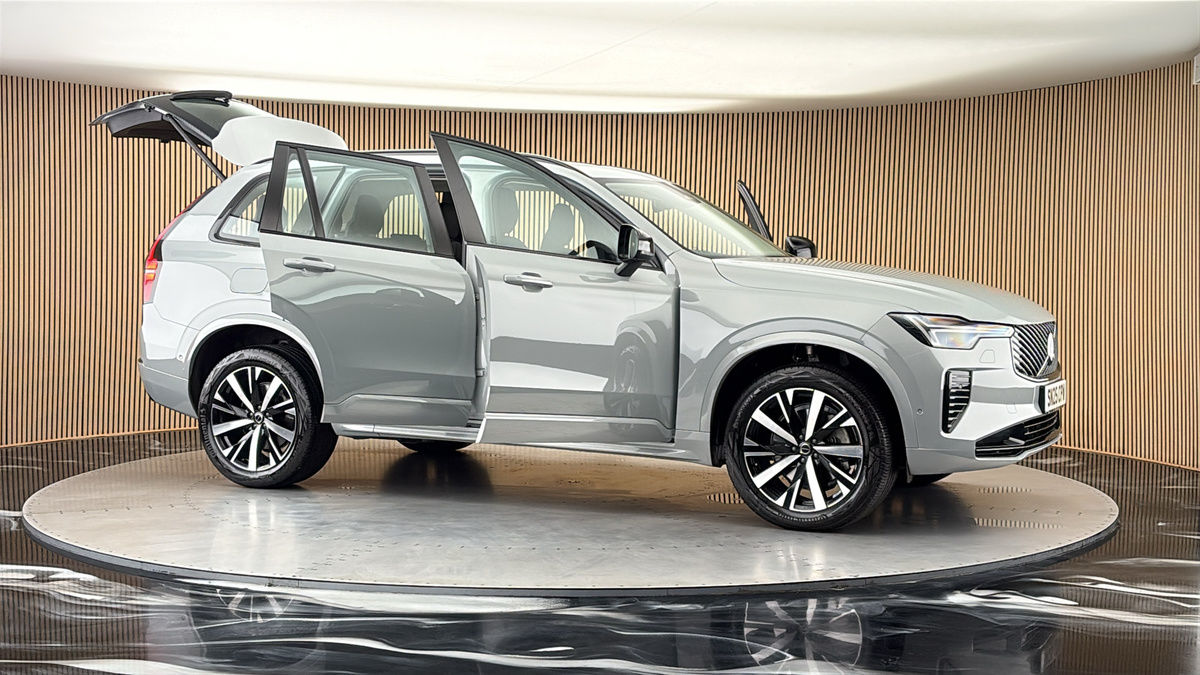 More views of Volvo XC90