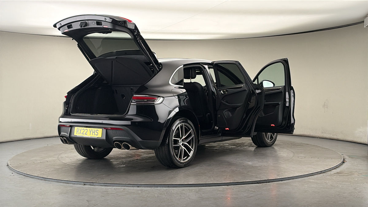 More views of Porsche Macan