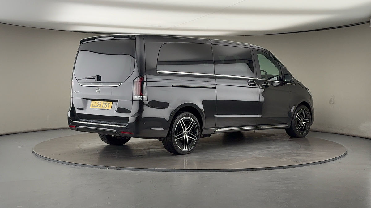 Mercedes-Benz V Class Image 21