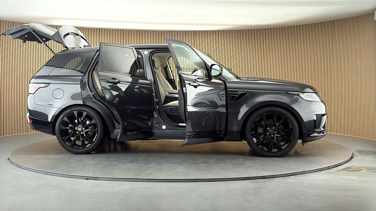 More views of Land Rover Range Rover Sport