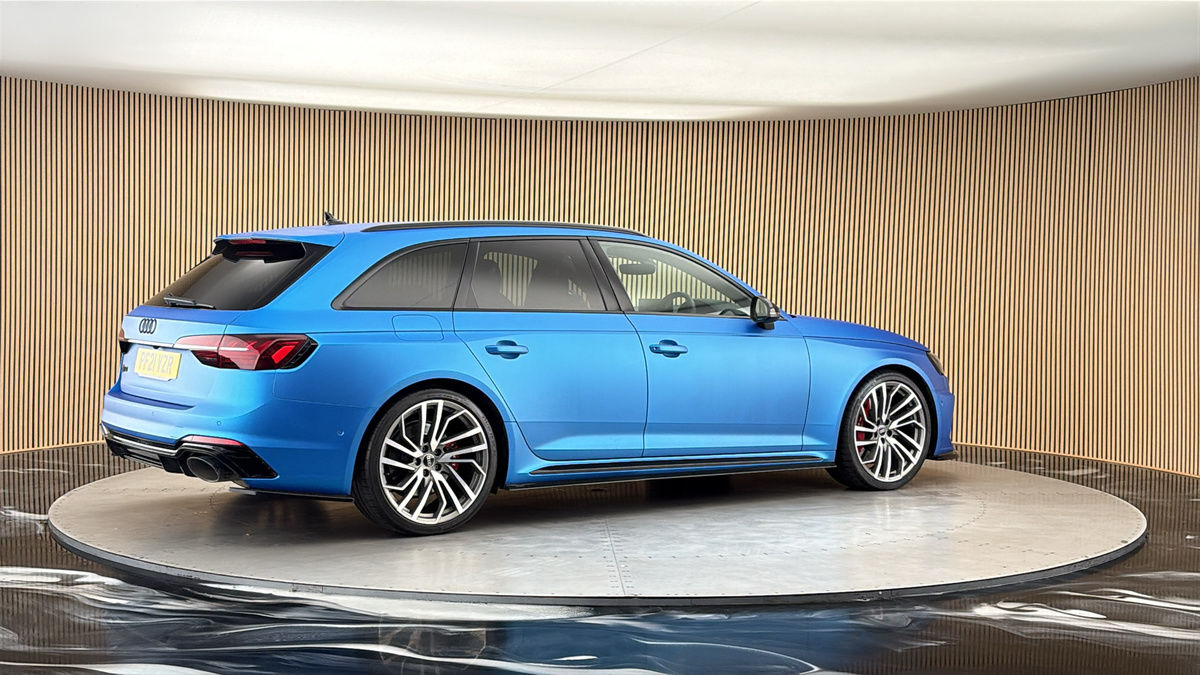 More views of Audi RS4 Avant