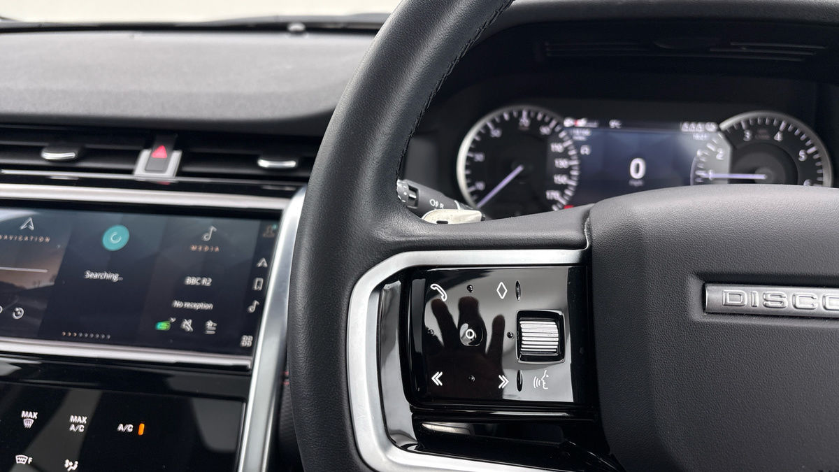 Land Rover Discovery Sport Image 13