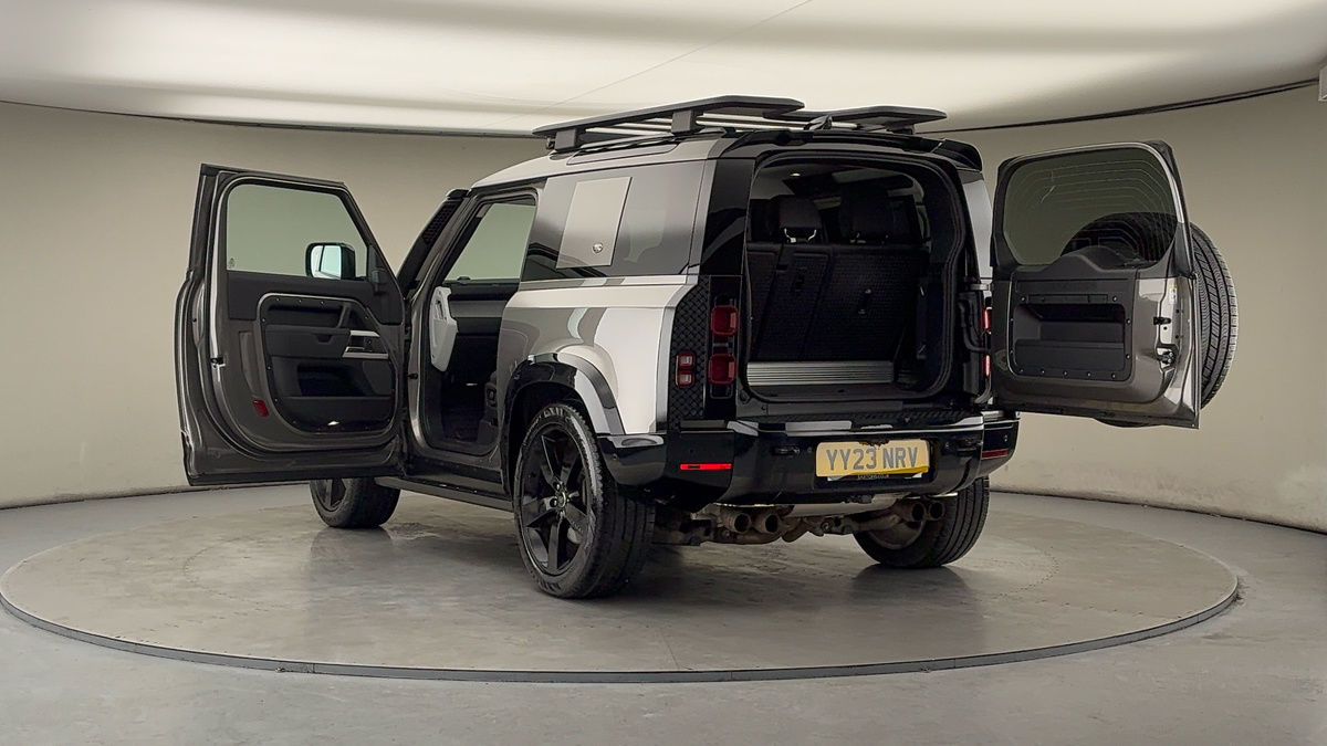 Land Rover Defender 90 Image 23