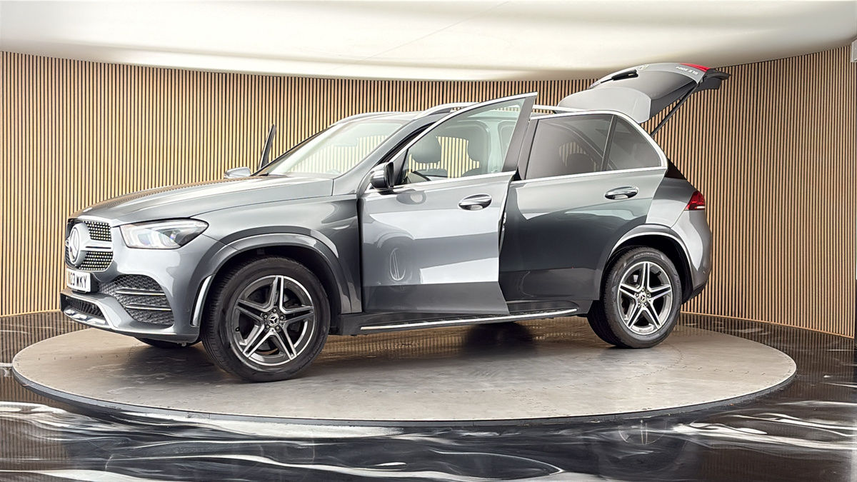 More views of Mercedes-Benz GLE