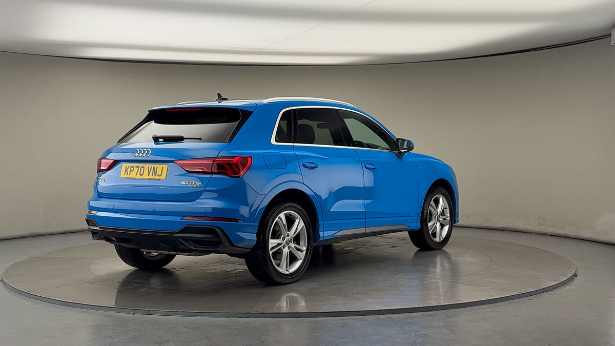 More views of Audi Q3