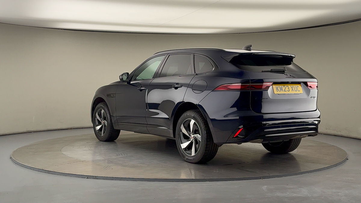 Jaguar F-PACE Image 2