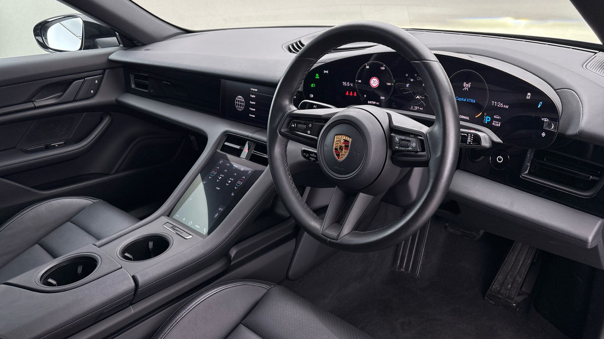 Porsche Taycan Image 5