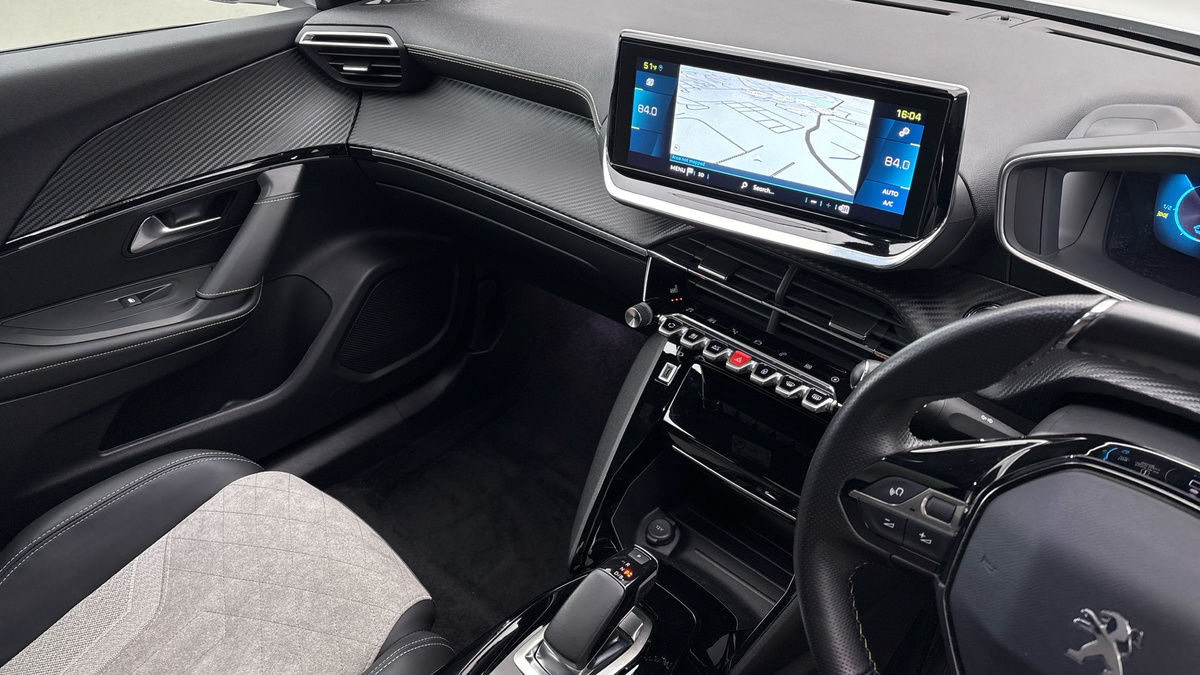 Peugeot E-2008 Image 18