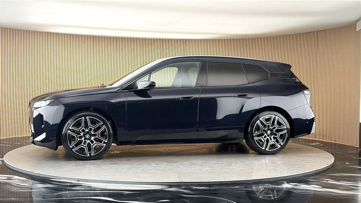More views of BMW iX