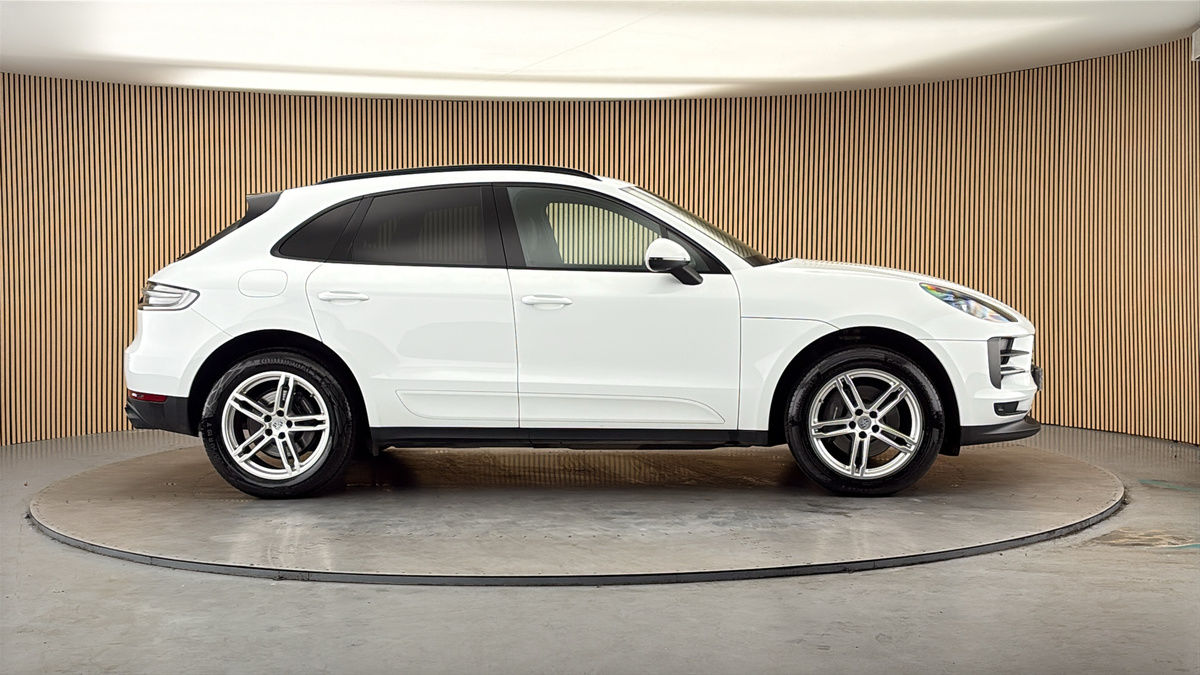More views of Porsche Macan