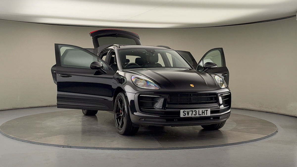 More views of Porsche Macan