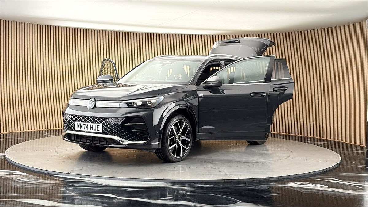 More views of Volkswagen Tiguan