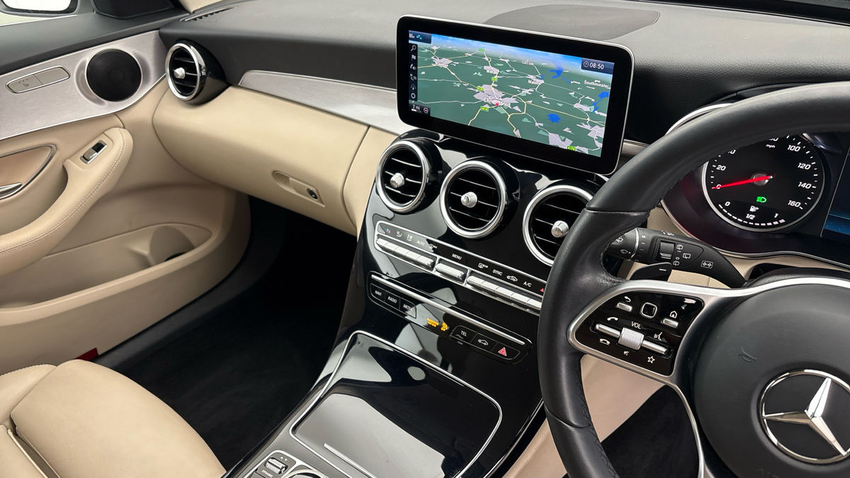 Mercedes-Benz C Class Image 18