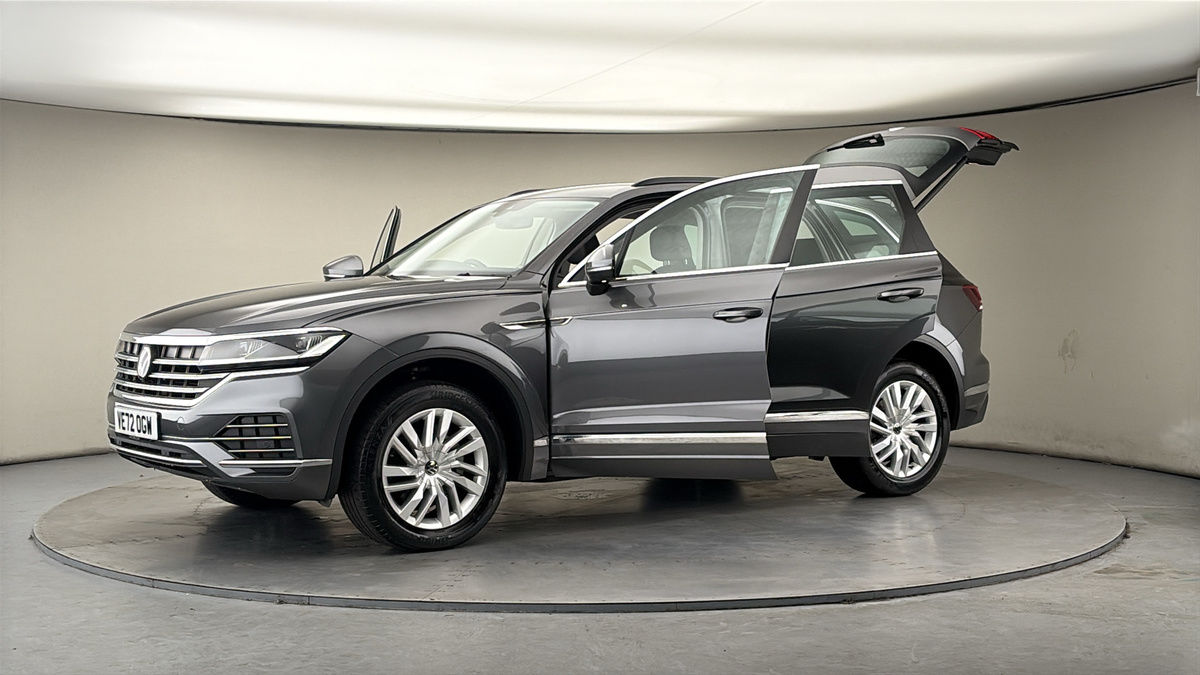 More views of Volkswagen Touareg