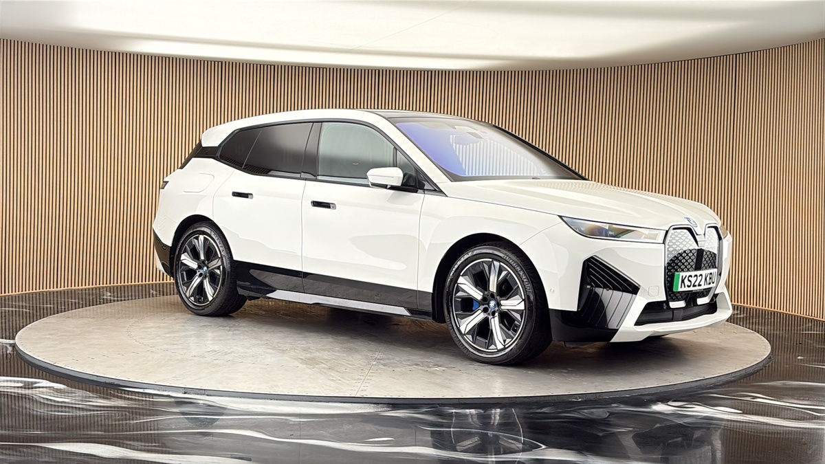 More views of BMW iX