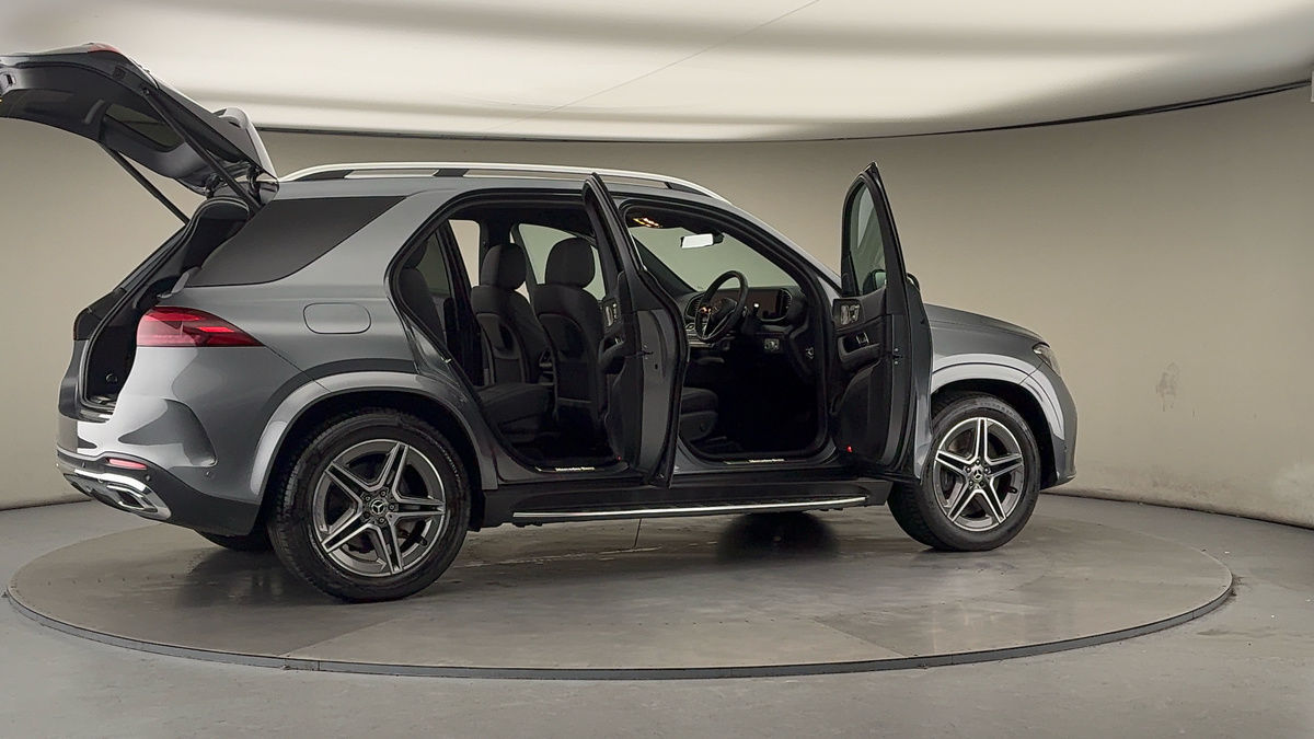 More views of Mercedes-Benz GLE