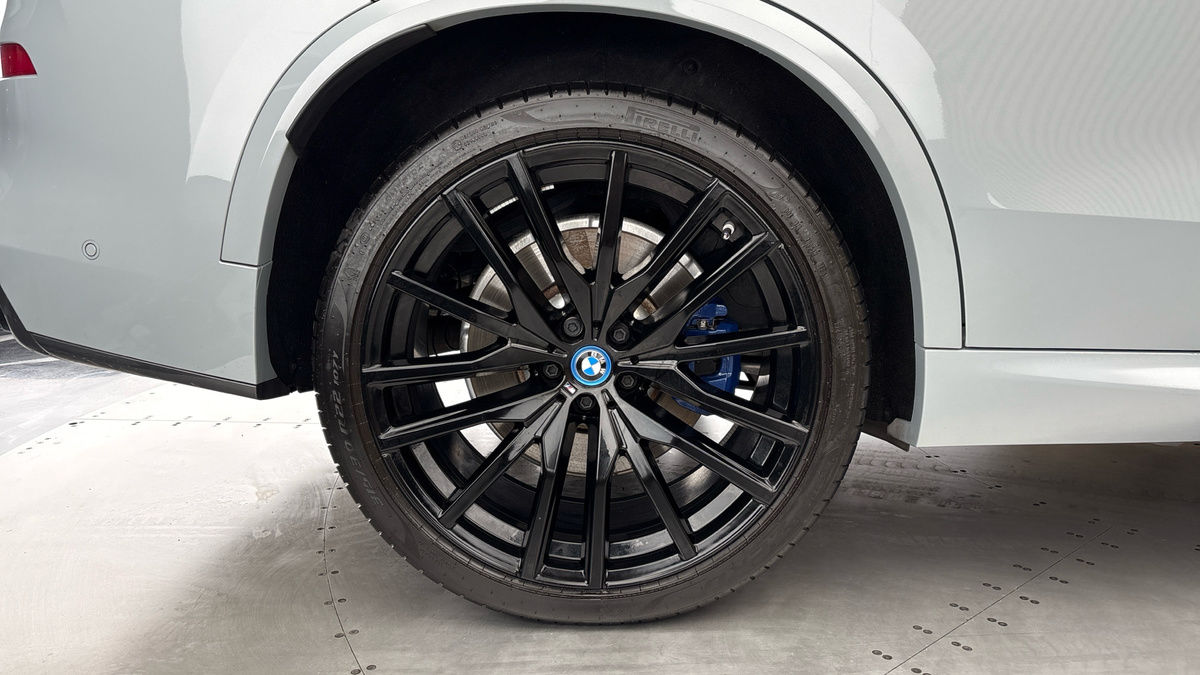 BMW X5 Image 10