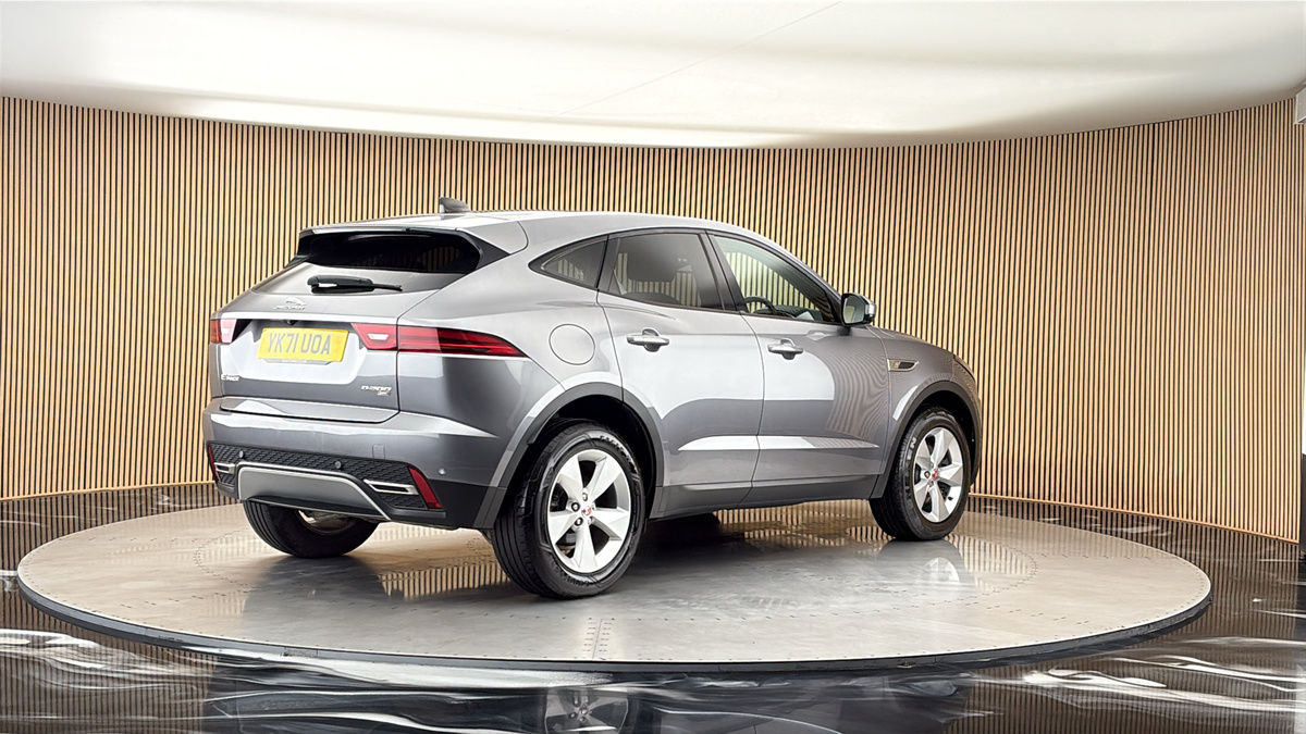 Jaguar E-PACE Image 21