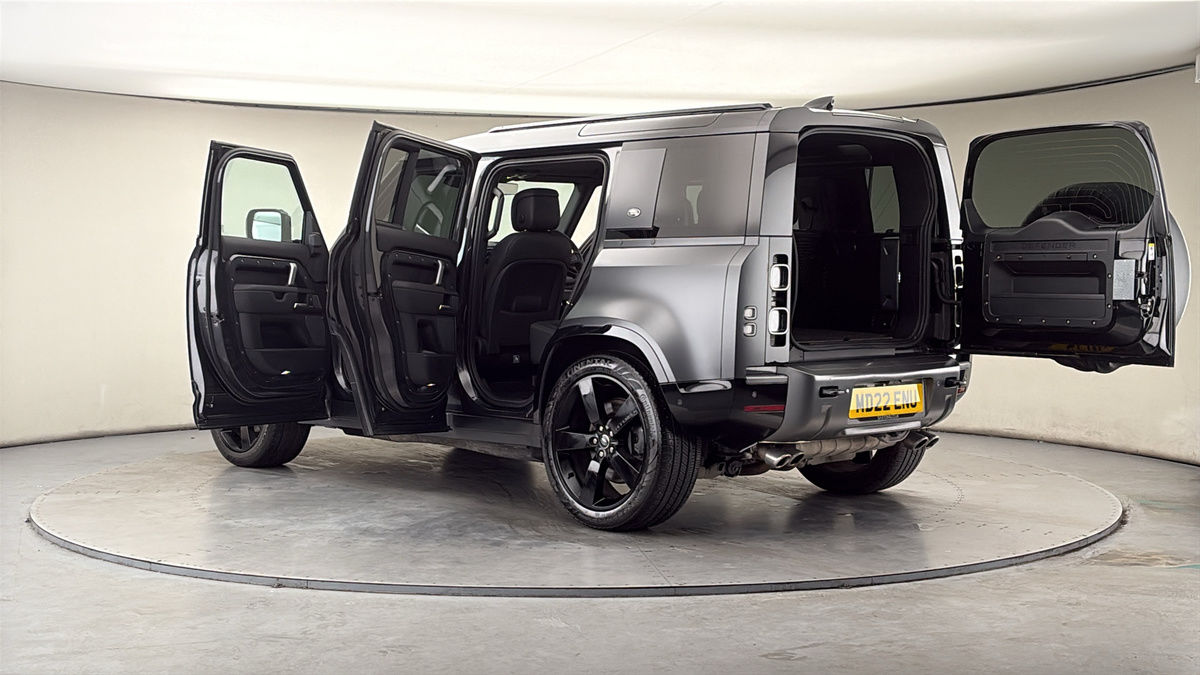 More views of Land Rover Defender 110