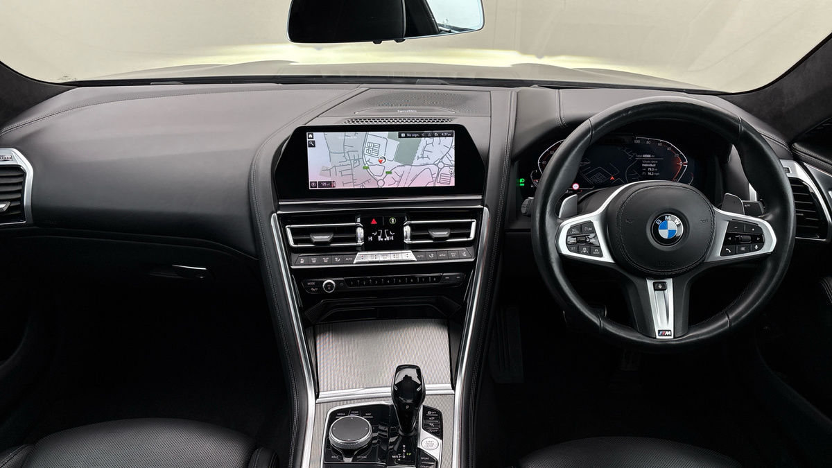 BMW 8 Series Image 12