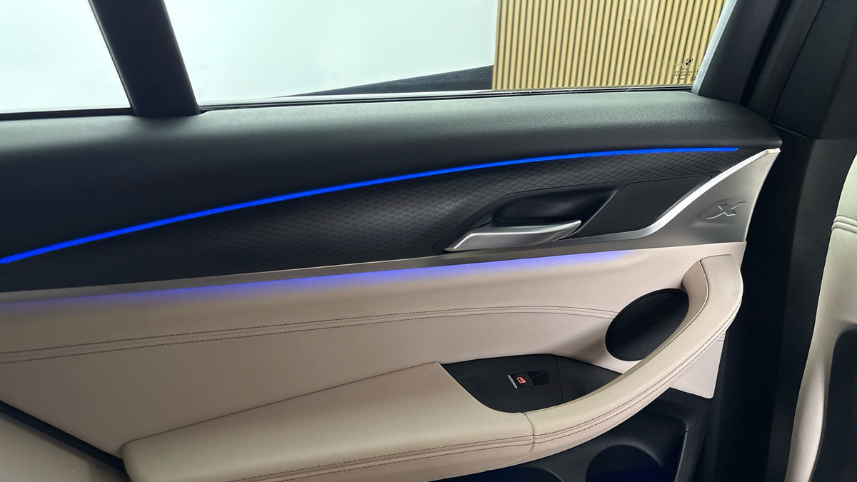 More views of BMW X4
