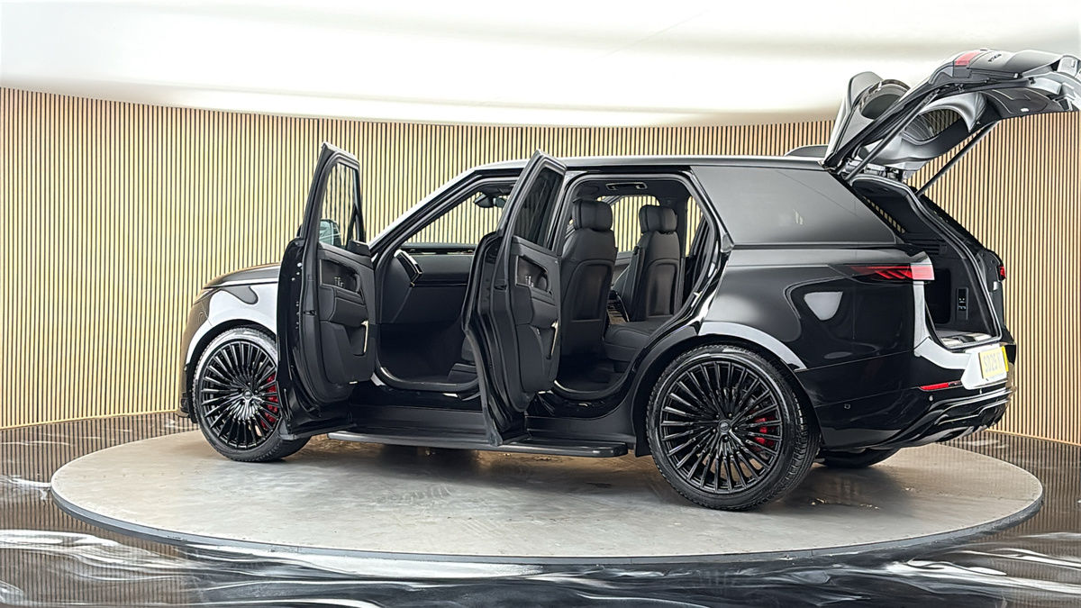More views of Land Rover Range Rover Sport