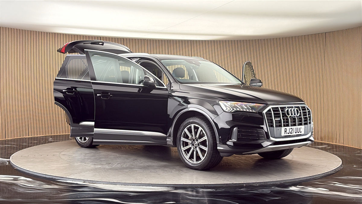 More views of Audi Q7