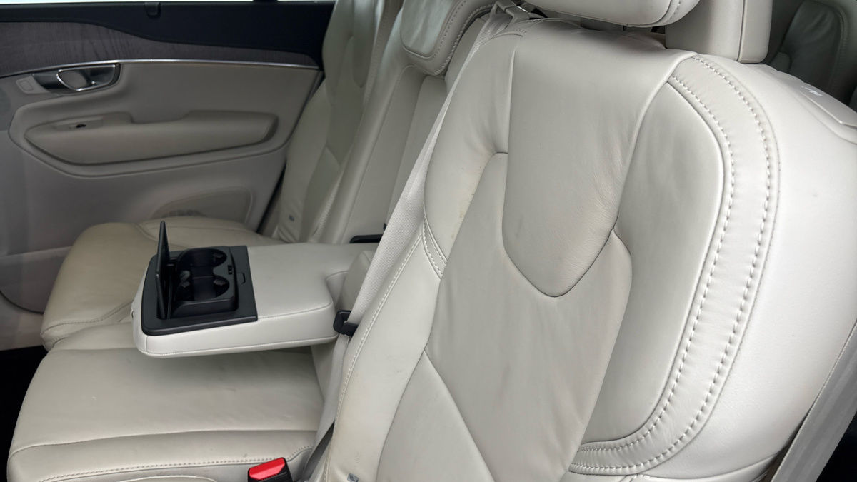 Volvo XC90 Image 9