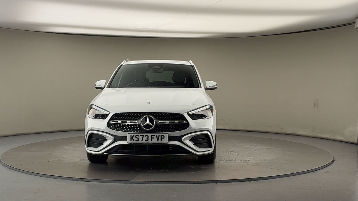 Mercedes-Benz GLA Image 3
