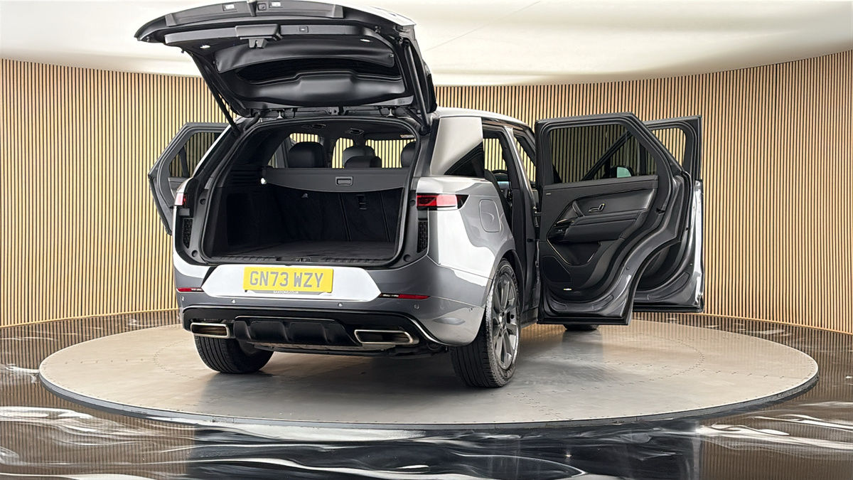 More views of Land Rover Range Rover Sport