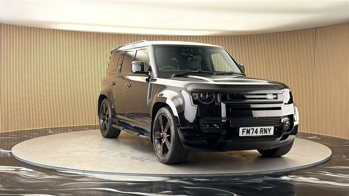 More views of Land Rover Defender 110