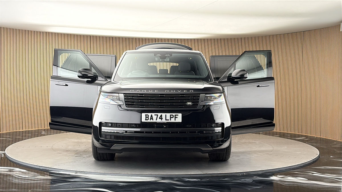 More views of Land Rover Range Rover