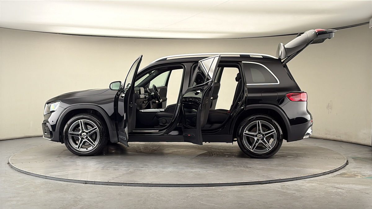 More views of Mercedes-Benz GLB