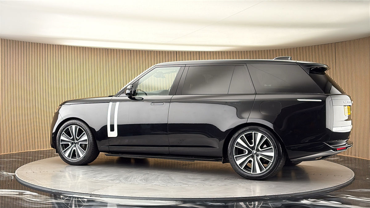 More views of Land Rover Range Rover