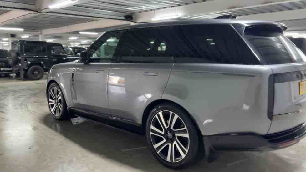 More views of Land Rover Range Rover