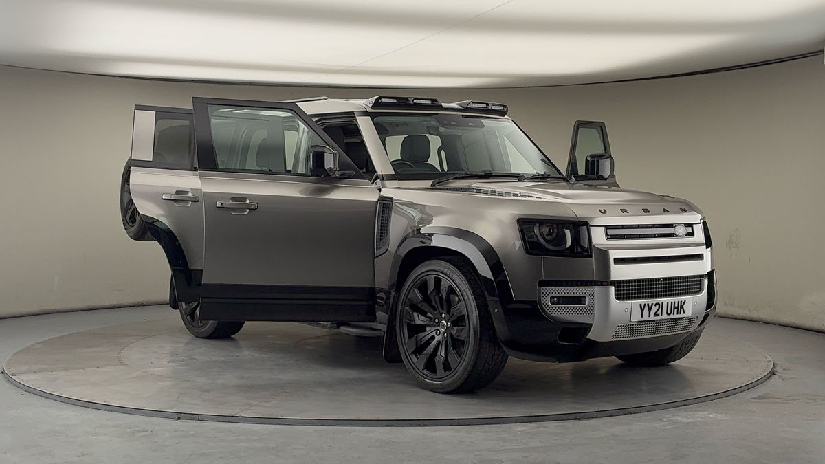 More views of Land Rover Defender 110