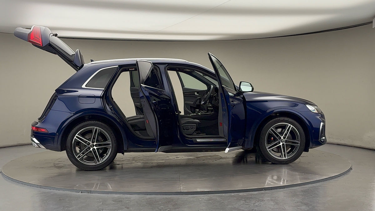 More views of Audi SQ5