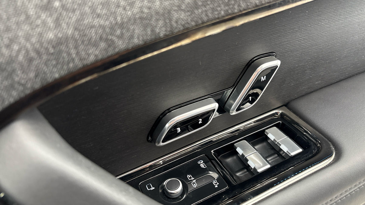 Land Rover Range Rover Sport Image 26