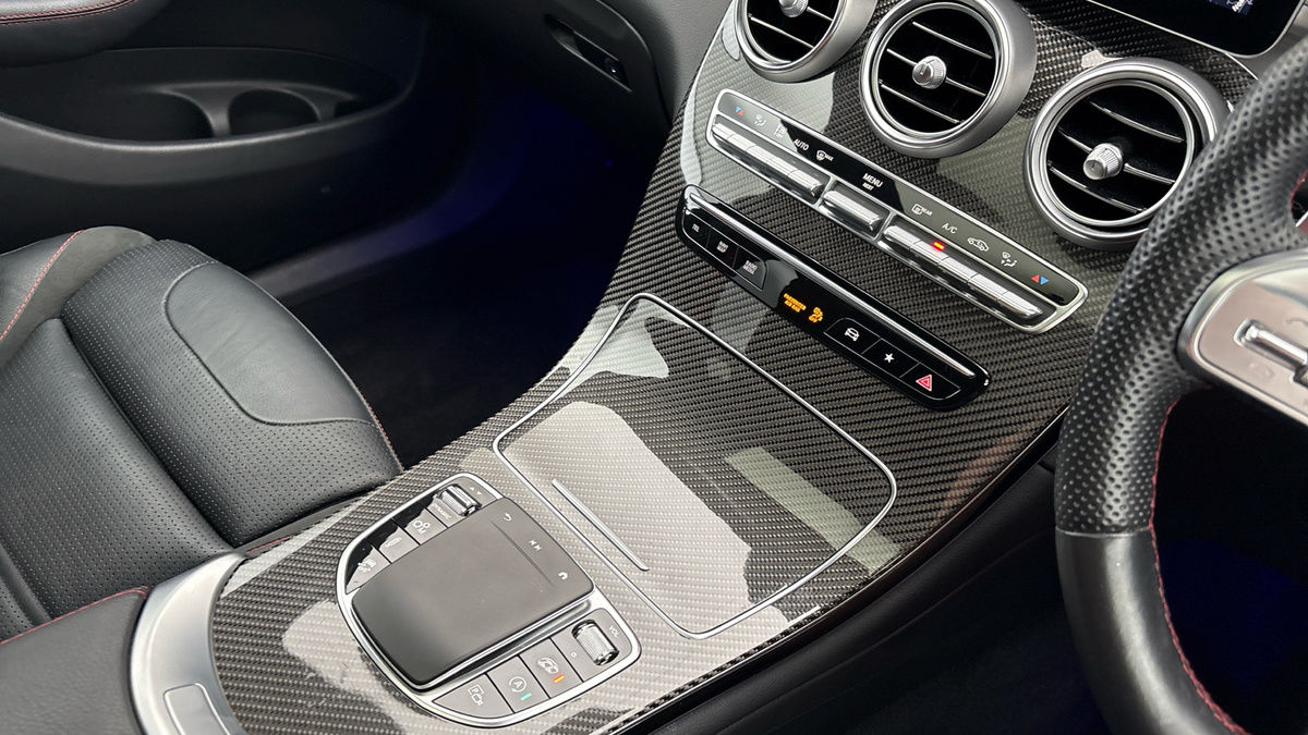 Mercedes-Benz GLC Image 18