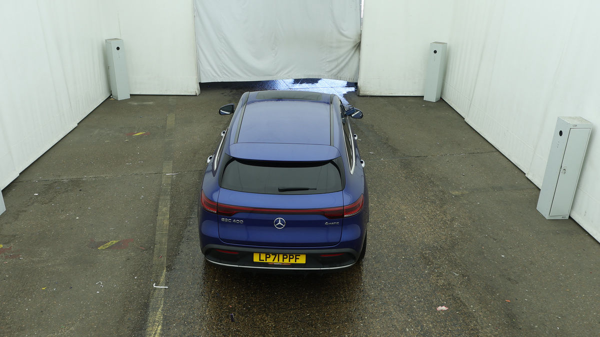 Mercedes-Benz EQC Image 8
