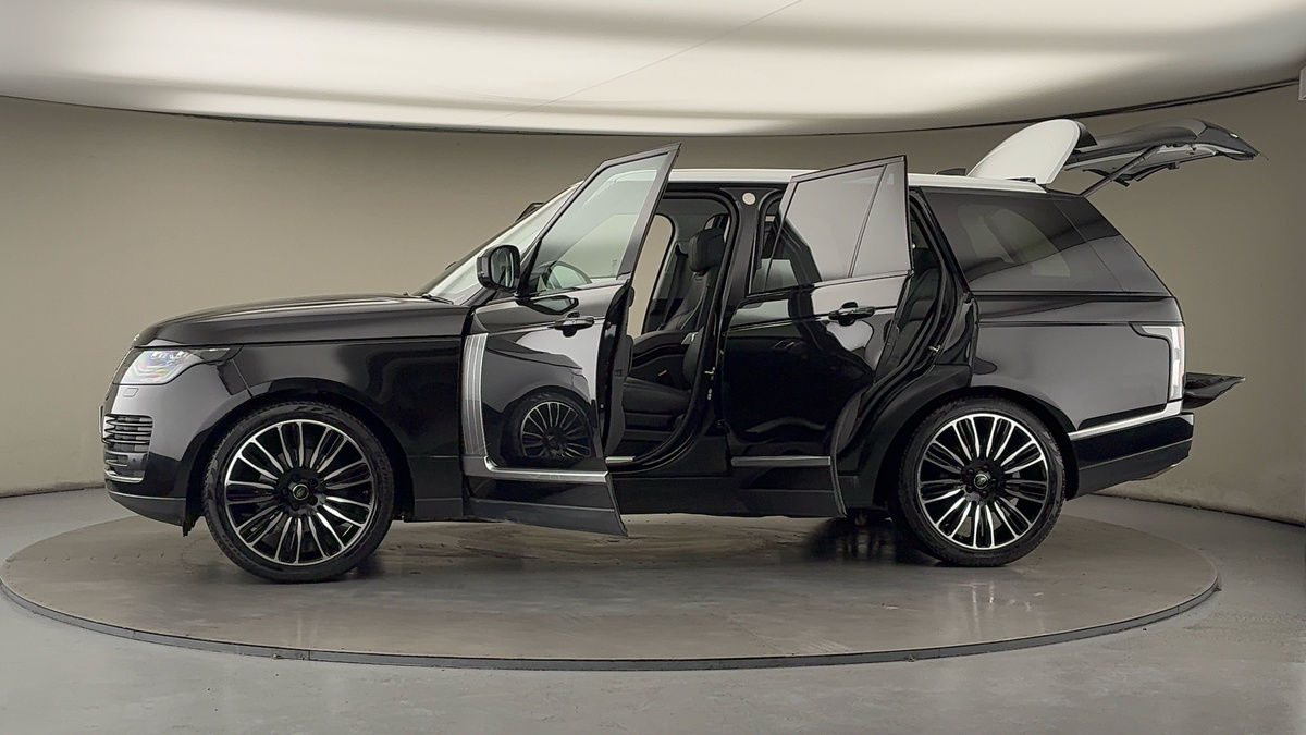 More views of Land Rover Range Rover