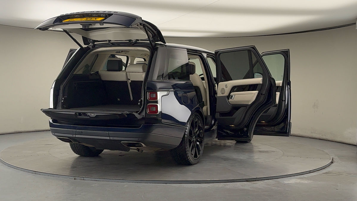 More views of Land Rover Range Rover