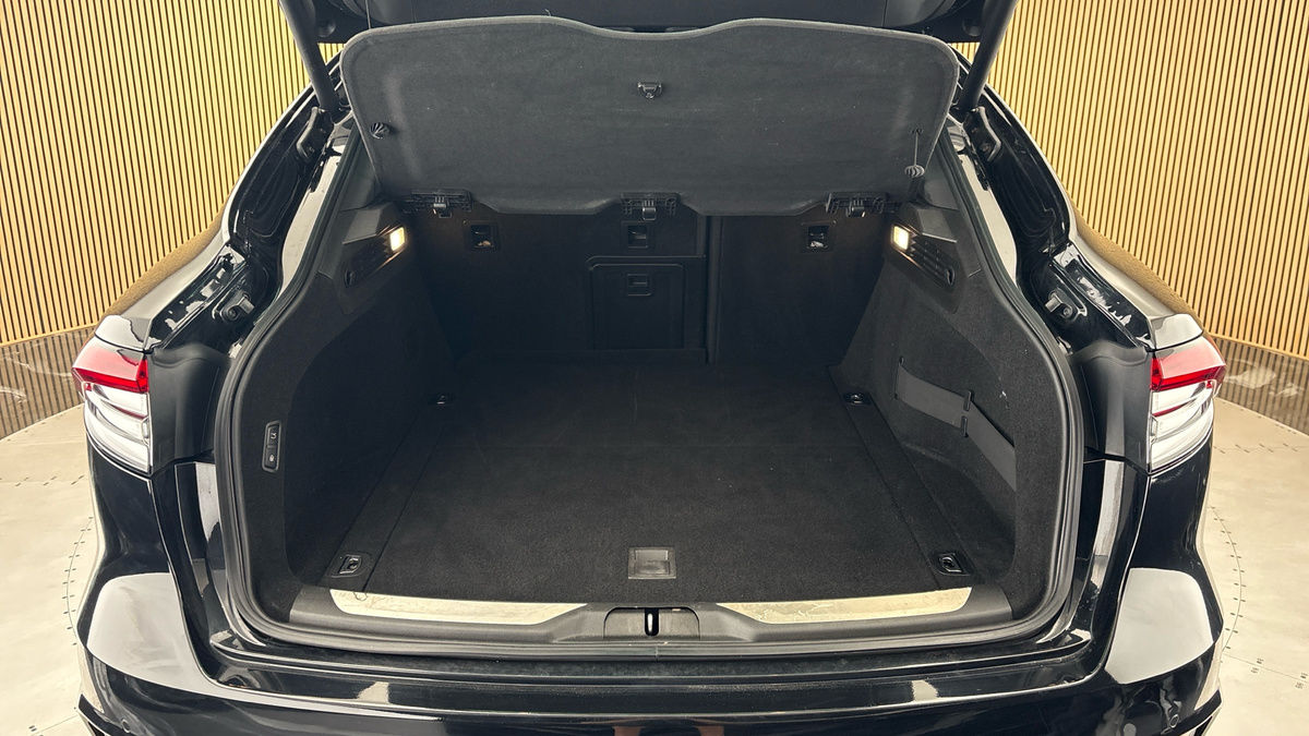 Maserati Levante Image 11