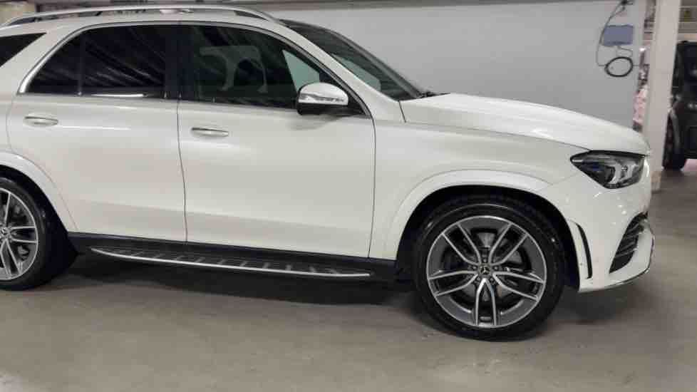 More views of Mercedes-Benz GLE