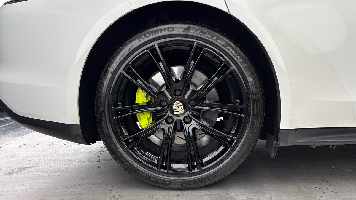 Porsche Panamera Image 10