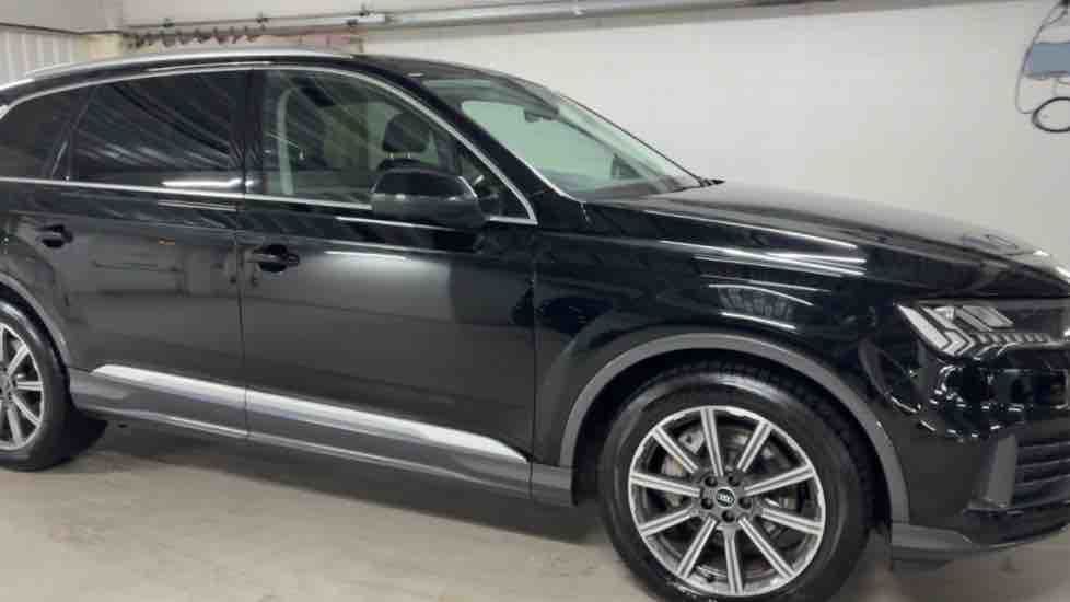 More views of Audi Q7