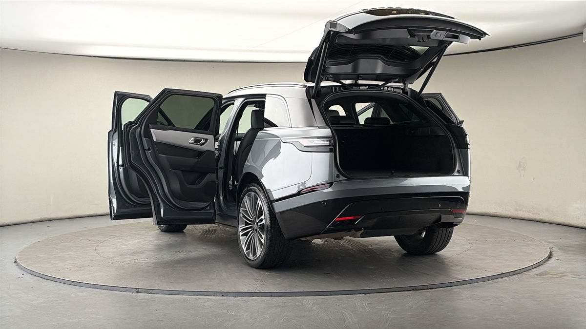 More views of Land Rover Range Rover Velar