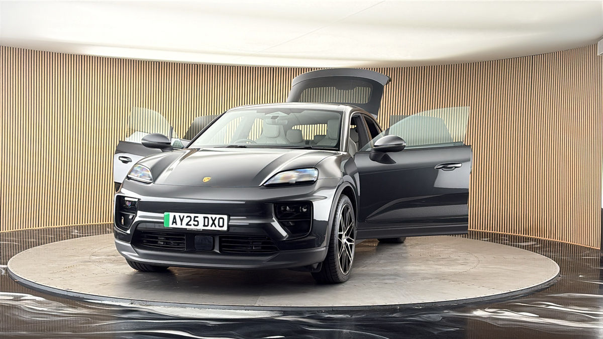 More views of Porsche Macan